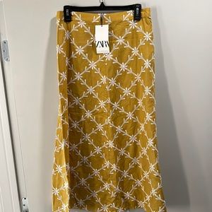 Zara Skirt, NWT